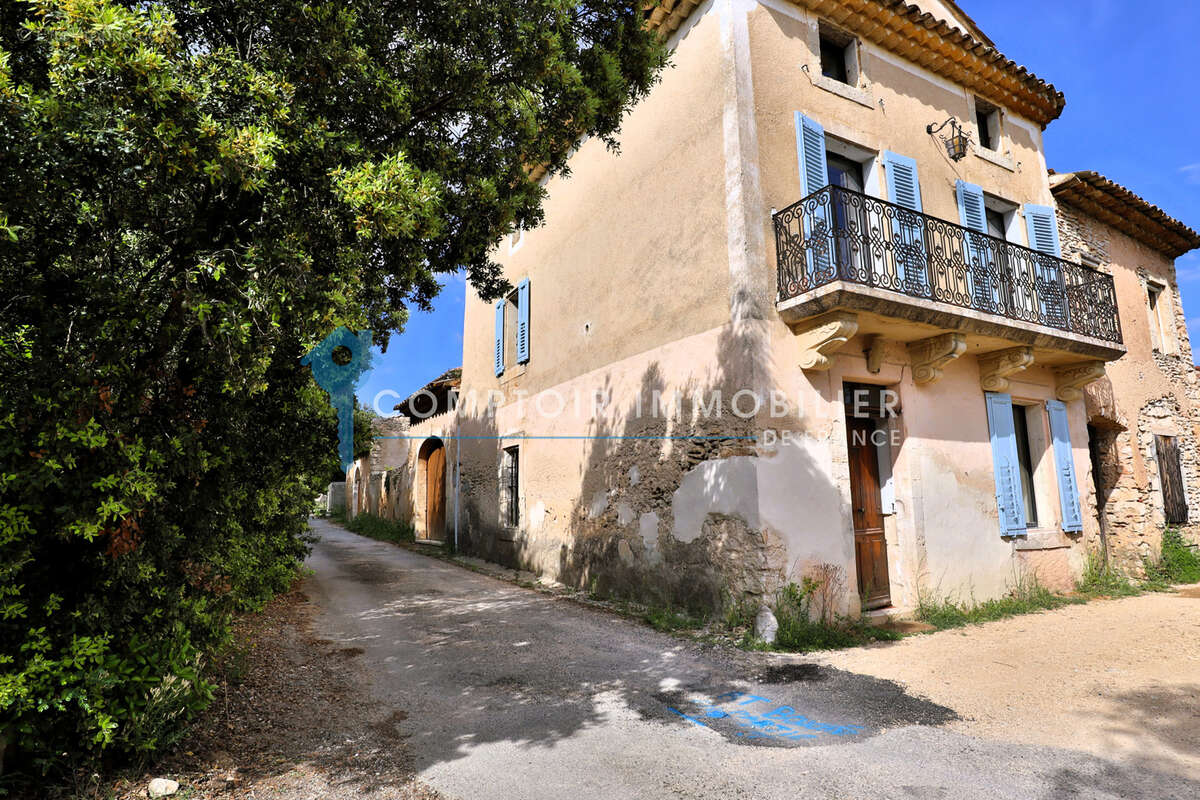 Maison à SAINT-SATURNIN-LES-APT