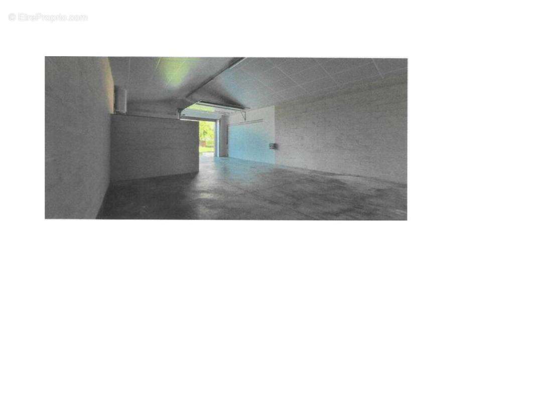 Commerce à SAINT-SULPICE-DE-FALEYRENS