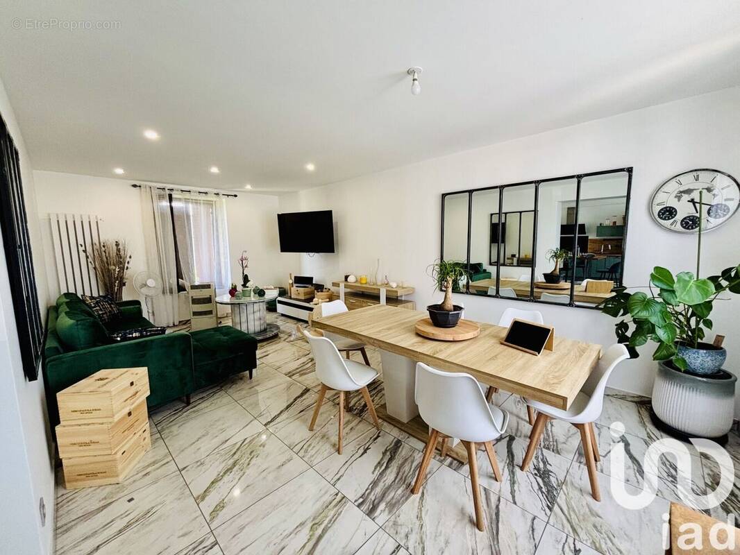 Photo 1 - Maison à VIVIER-AU-COURT