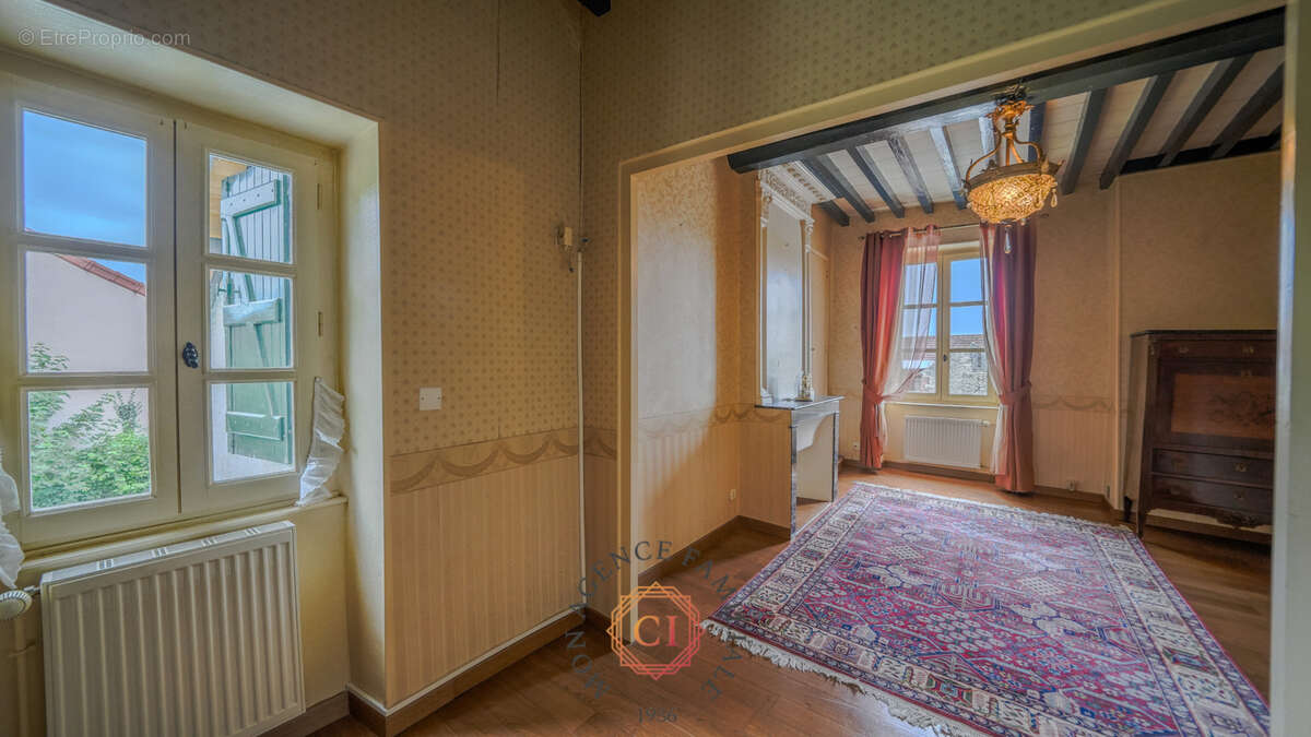 Maison de 140 m2 située a Effiat - photo 13