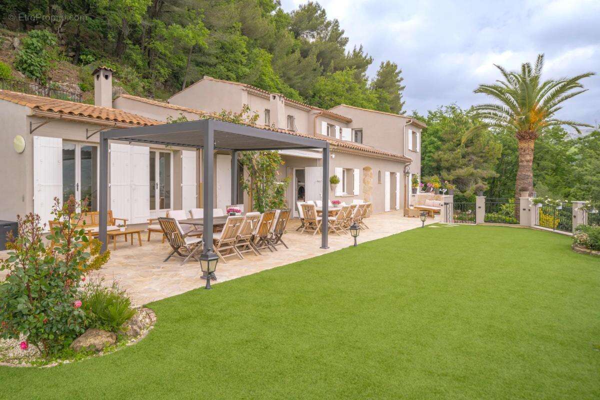 Maison à LE BAR-SUR-LOUP