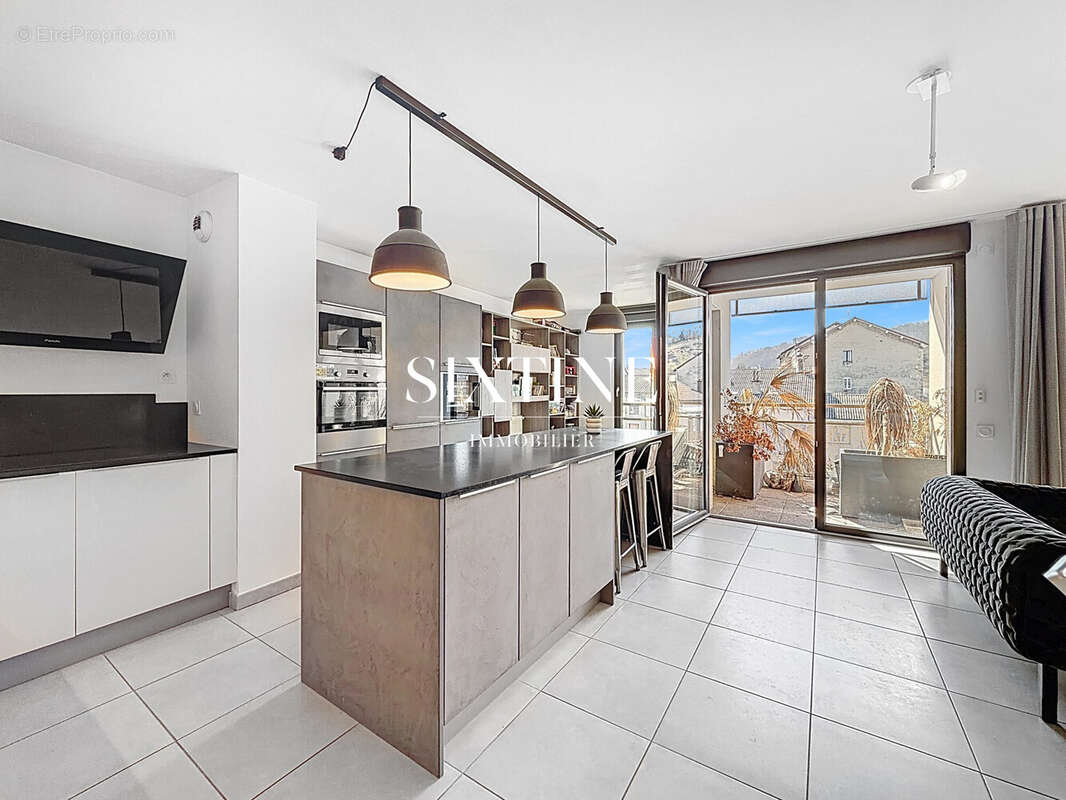 Appartement à BOURGOIN-JALLIEU