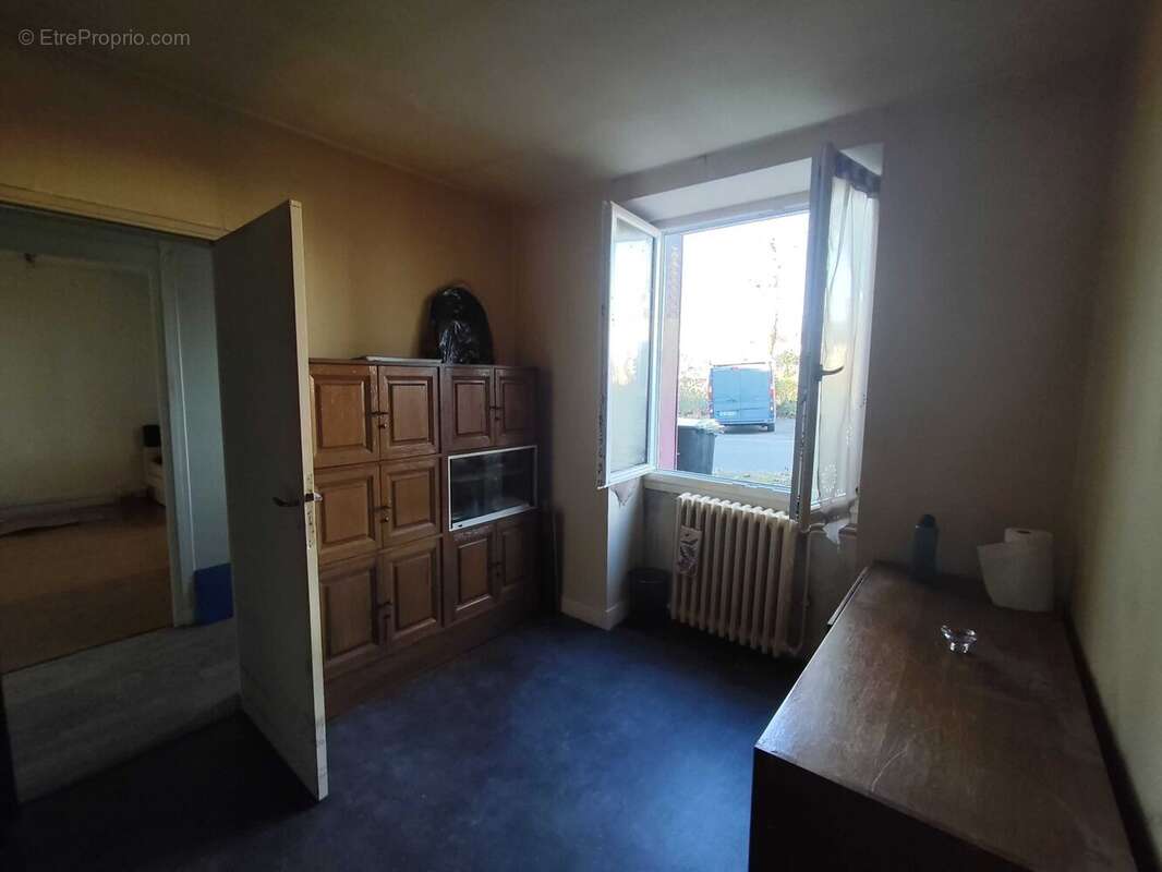 Maison 123 m² à Saint-Laurent-De-Ceris  - photo 7