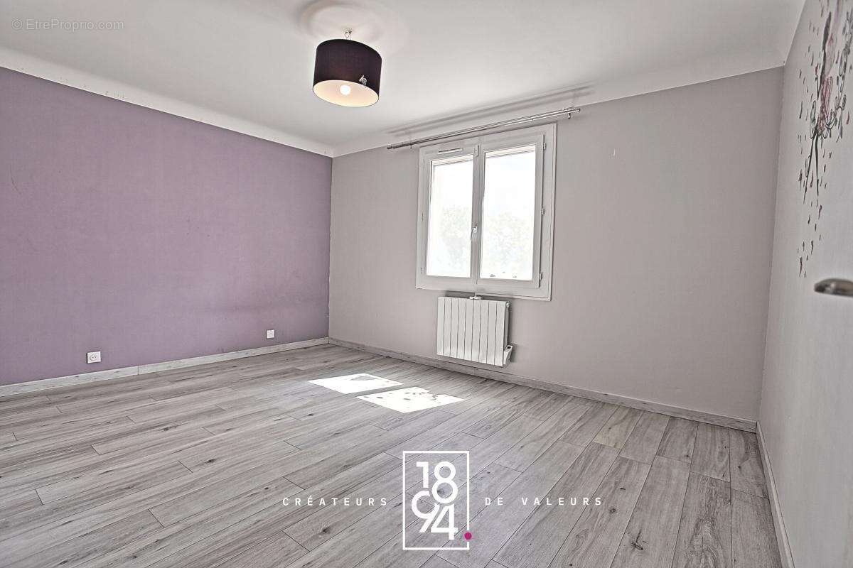 Manduel - Maison 114 m2 - 4 chambres - terrain 548 m2 - photo 7
