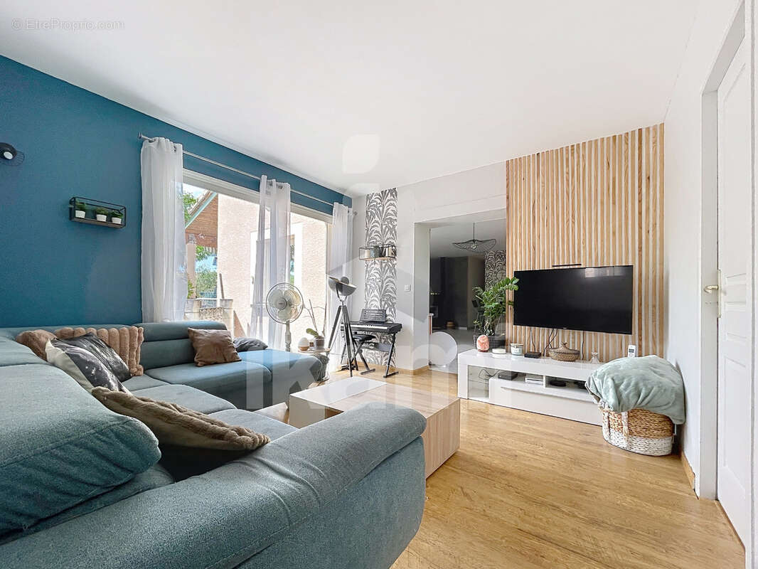 Maison t5 130 m2 sous-sol piscine - photo 5