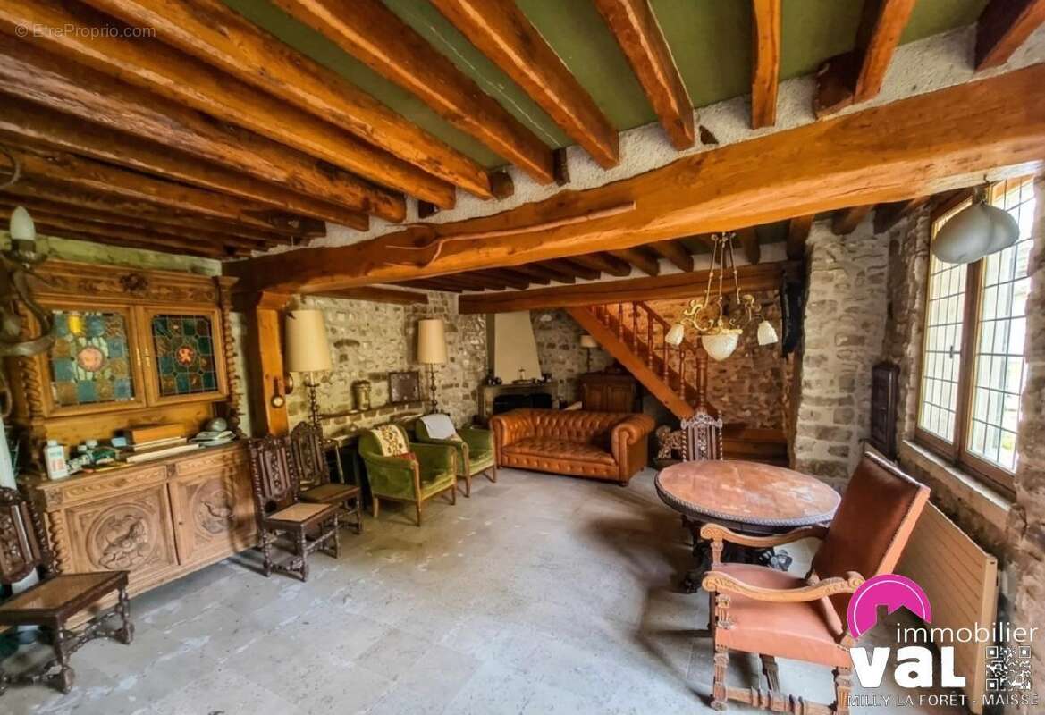 Maison à MILLY-LA-FORET