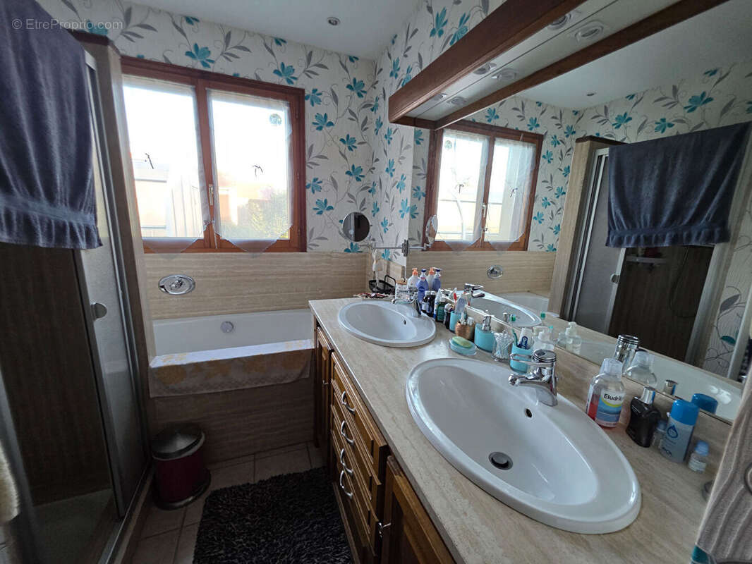 Maison à CHATELLERAULT