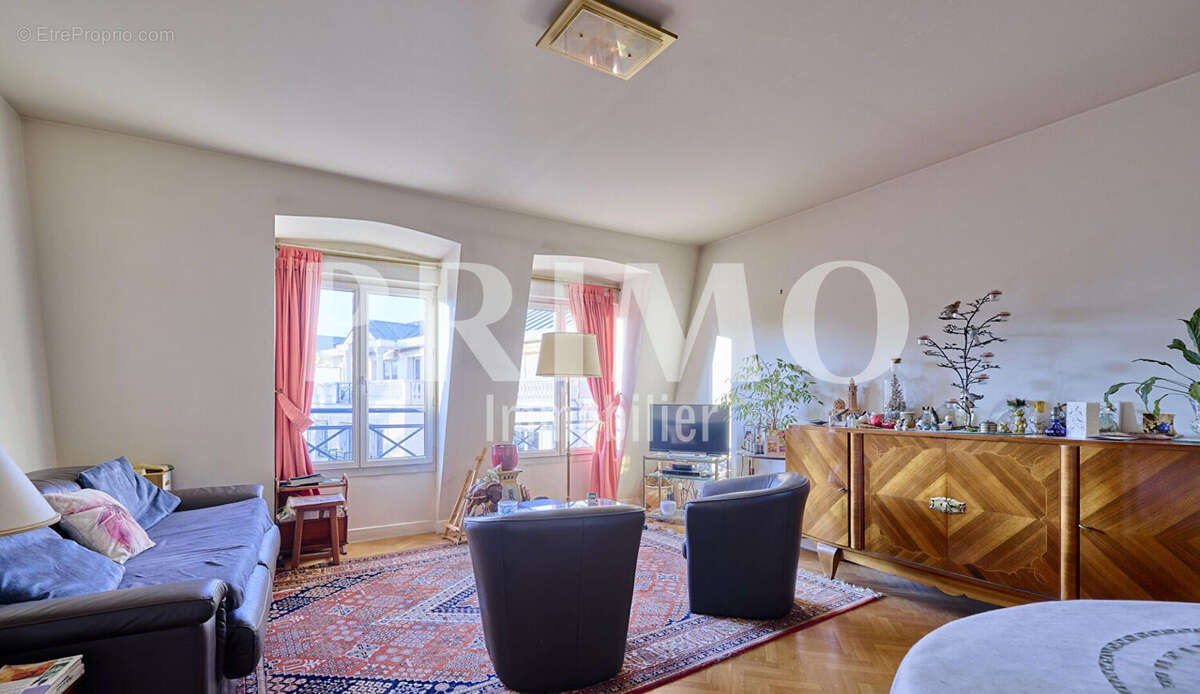 Appartement à LE PLESSIS-ROBINSON