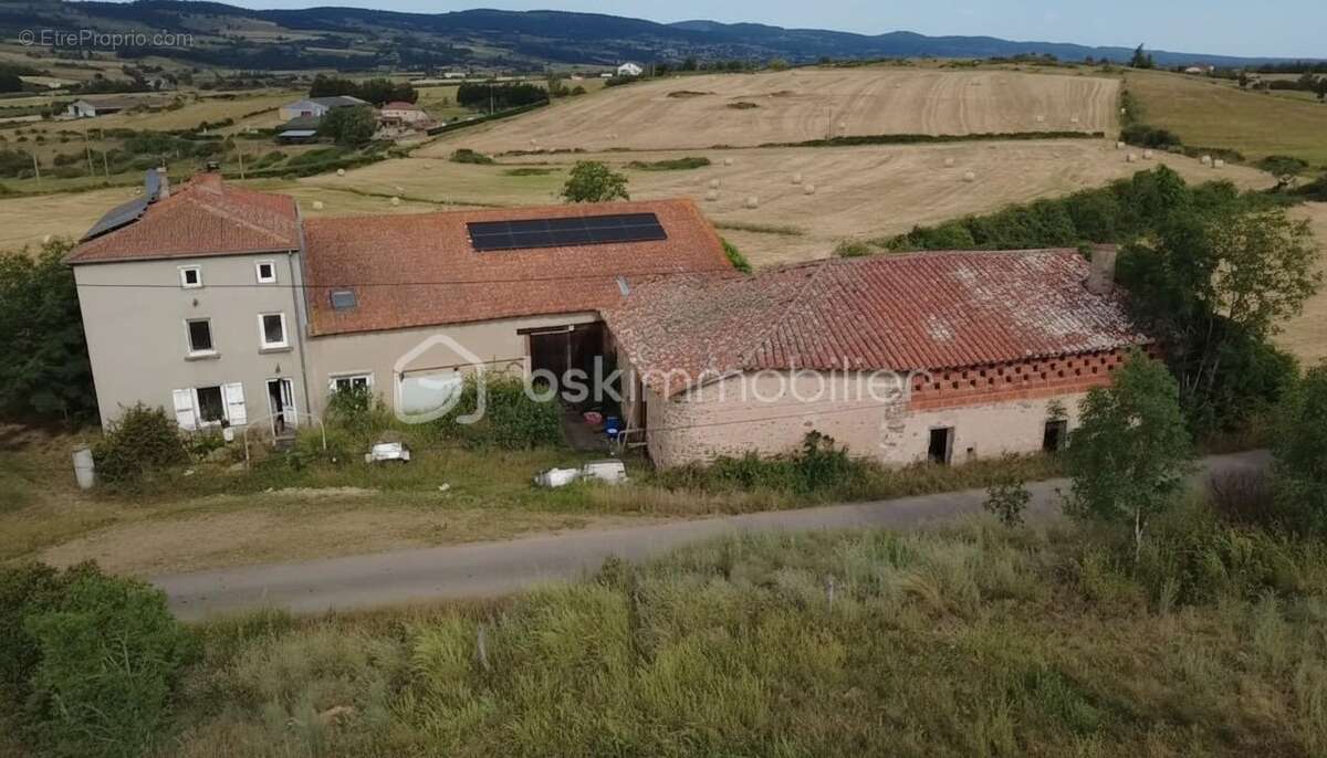 Maison à SAINT-JEAN-SAINT-MAURICE-SUR-LOIRE