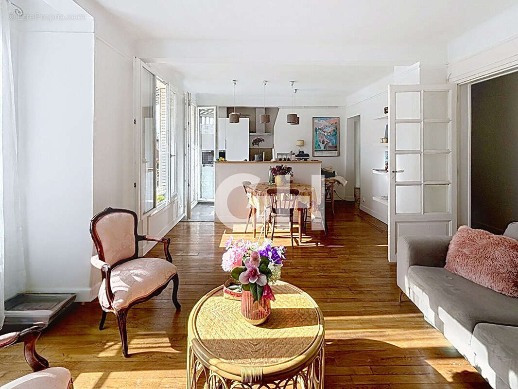 Appartement à PARIS-12E