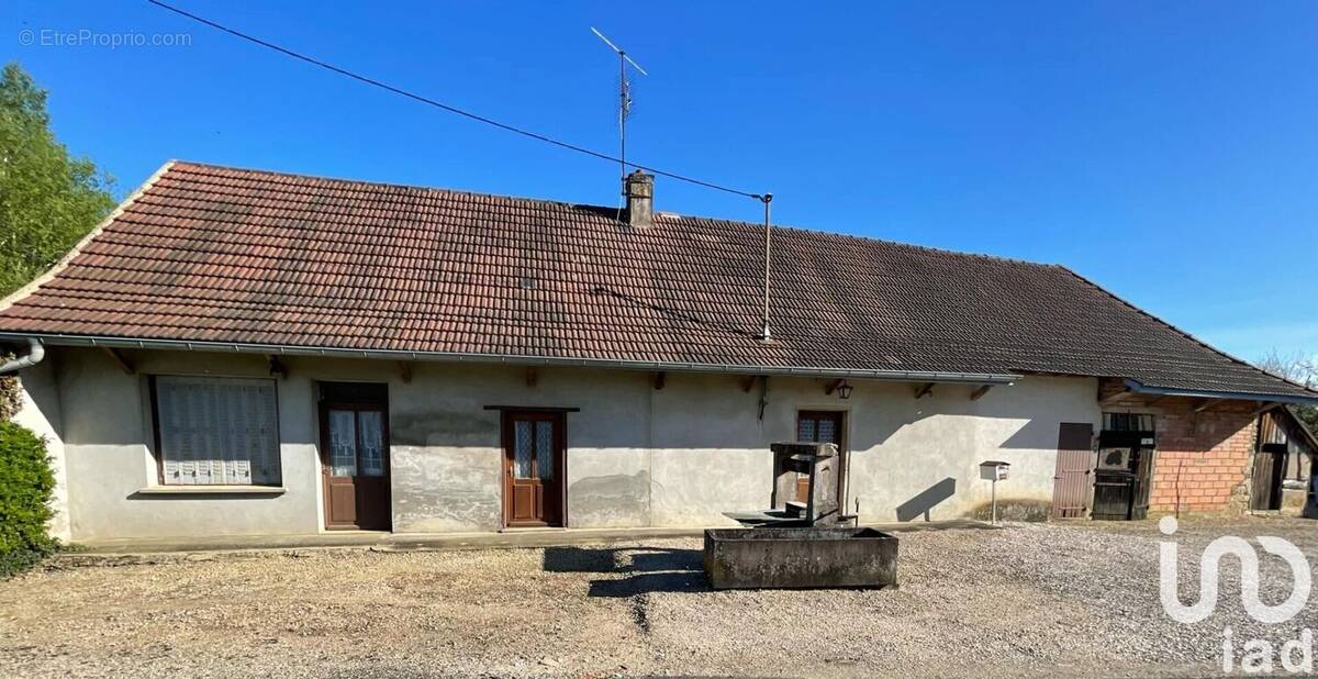 Photo 1 - Maison à MONTRET