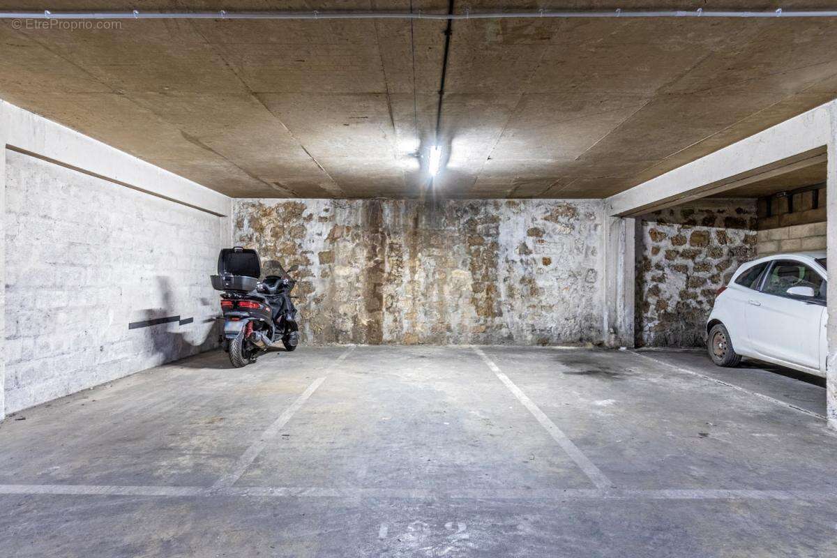 6 places de parking - Paris (75) - photo 3