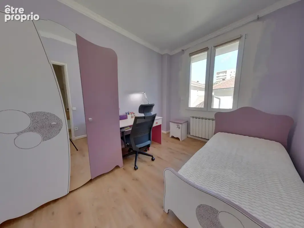 Maison mitoyenne 4 pièces de 106 m2 rénovée avec jardin et potentiel d’agrandissement echirolles ouest - photo 8