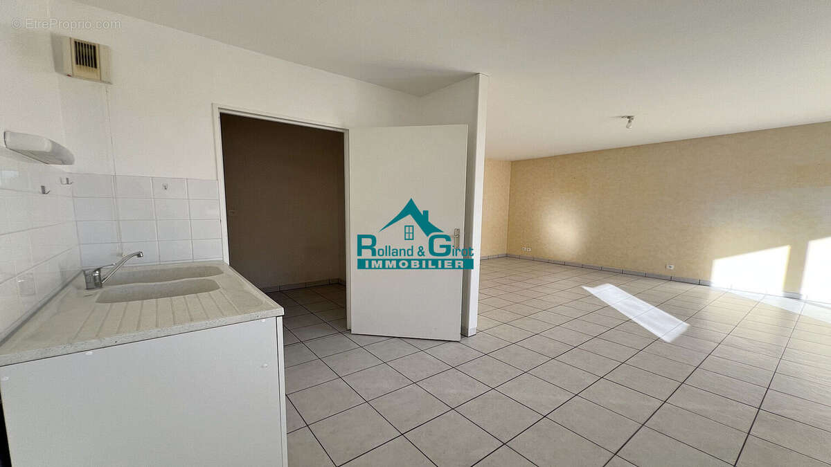 Appartement à SAINT-AUBIN-D'AUBIGNE