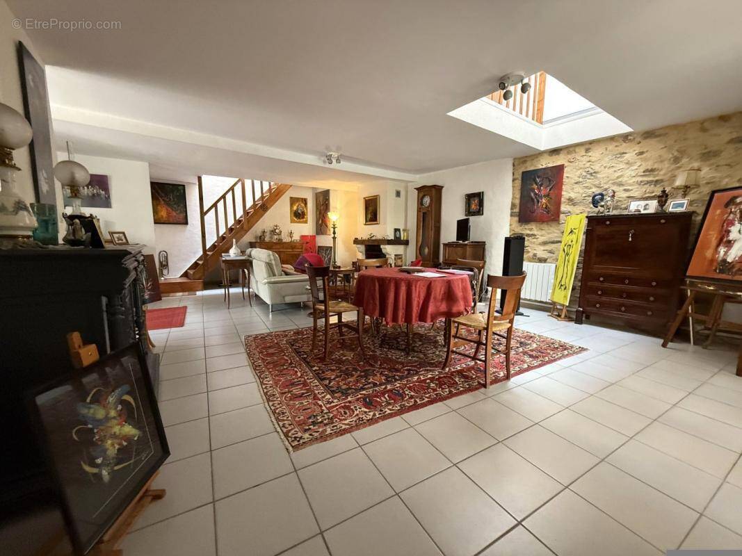 Maison à PEPIEUX