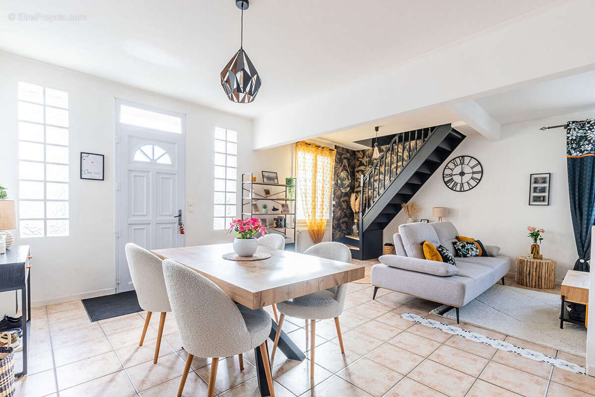 Maison à MONTGERON