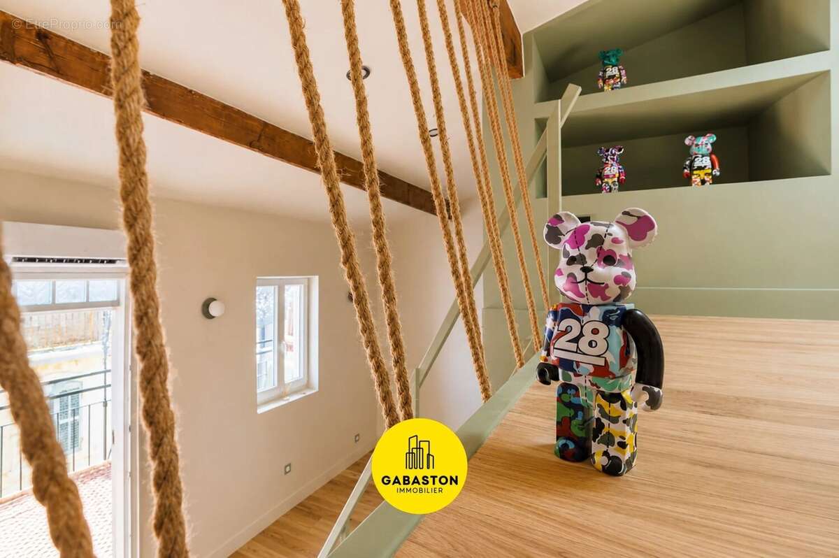 Appartement à MARSEILLE-2E
