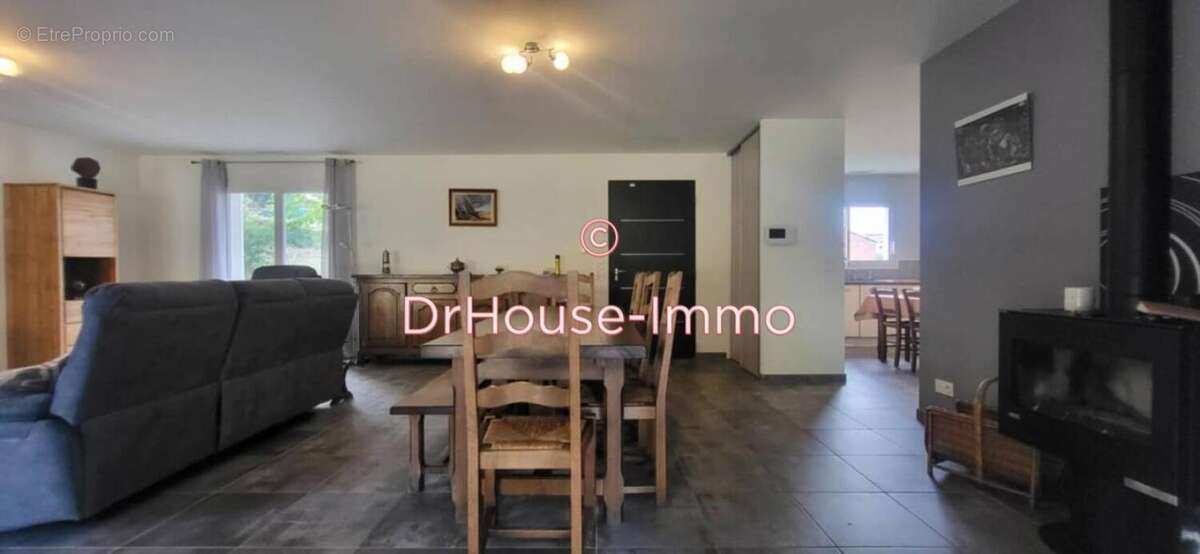 Maison à LA CALMETTE