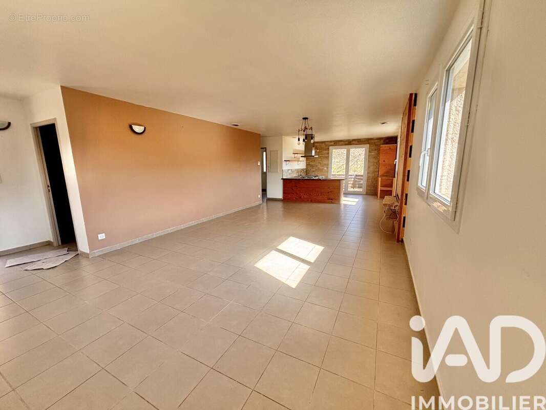 Maison 80 m² à Riols  - photo 5
