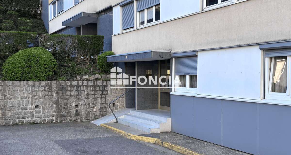 Appartement à SAINT-ETIENNE