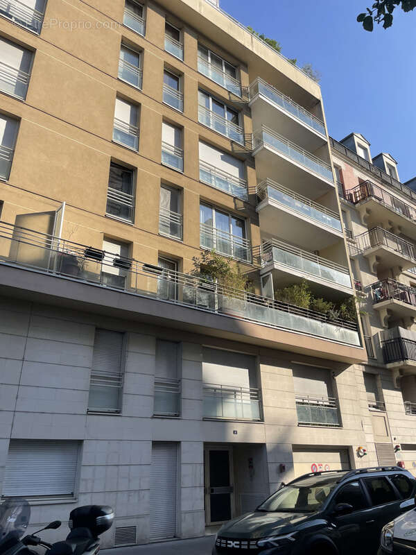 Appartement 46 m² à Paris-19e  - photo 2