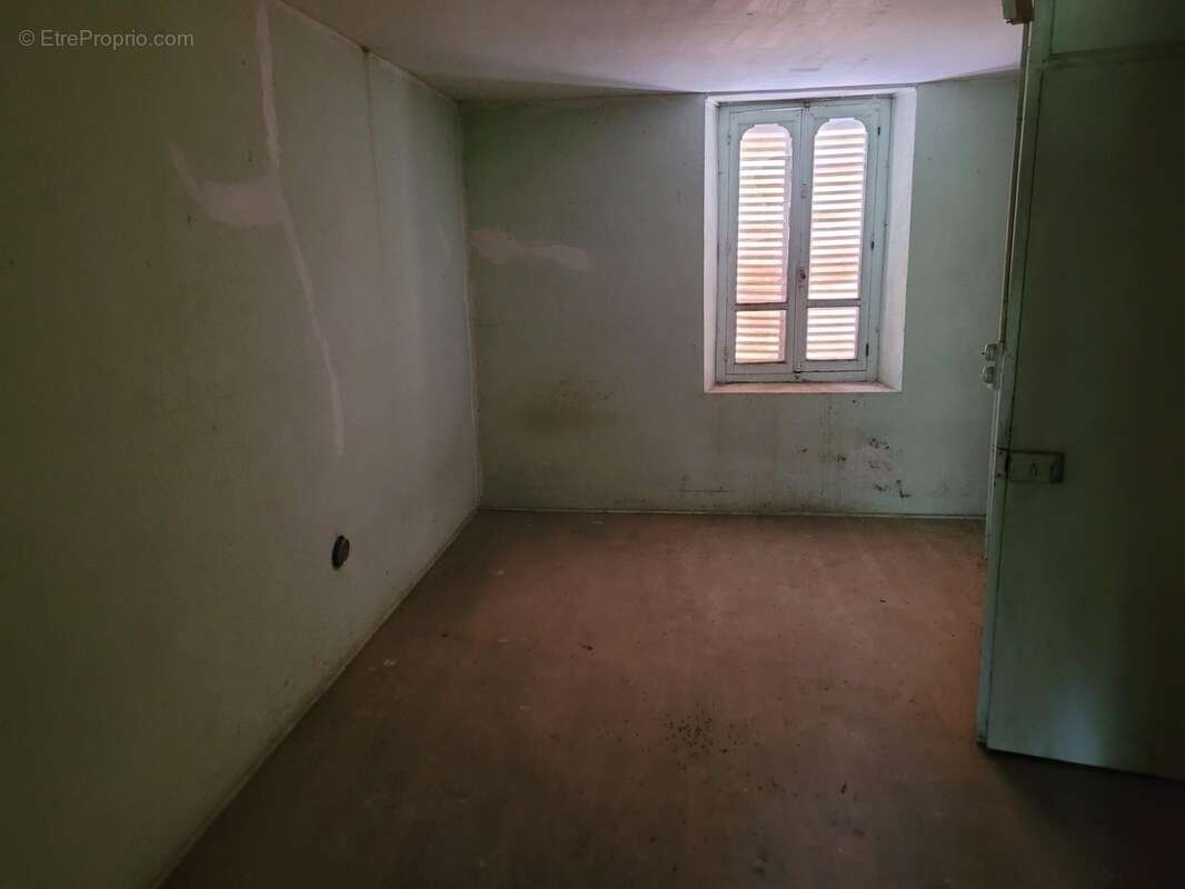Jolie Maison de village rénovée + Fort potentiel d'agrandissement BUXIERES LES MINES (03) - photo 14