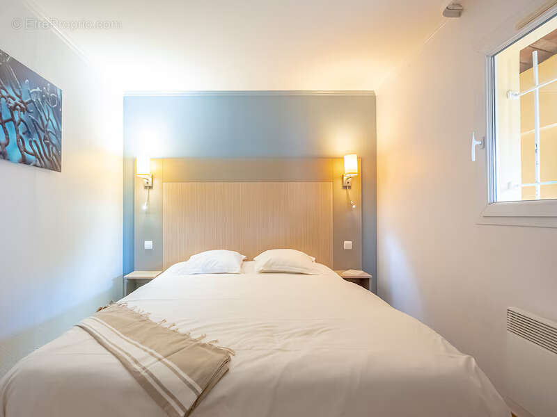 Appartement à ROQUEBRUNE-SUR-ARGENS