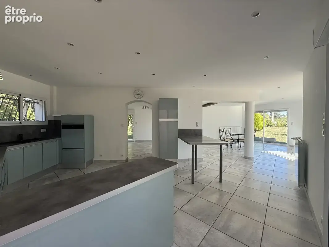 Maison avec piscine et parc boisé—Sainte-Maure-de-Peyriac - photo 3