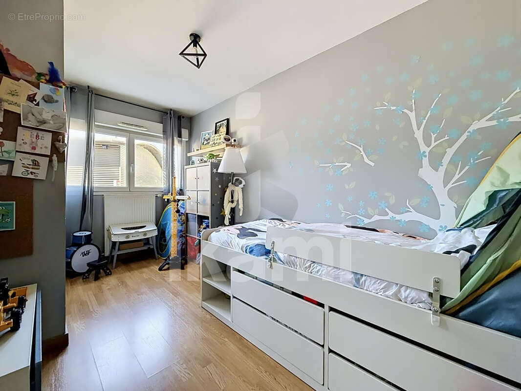 Appartement à SAINT-MARTIN-D'HERES
