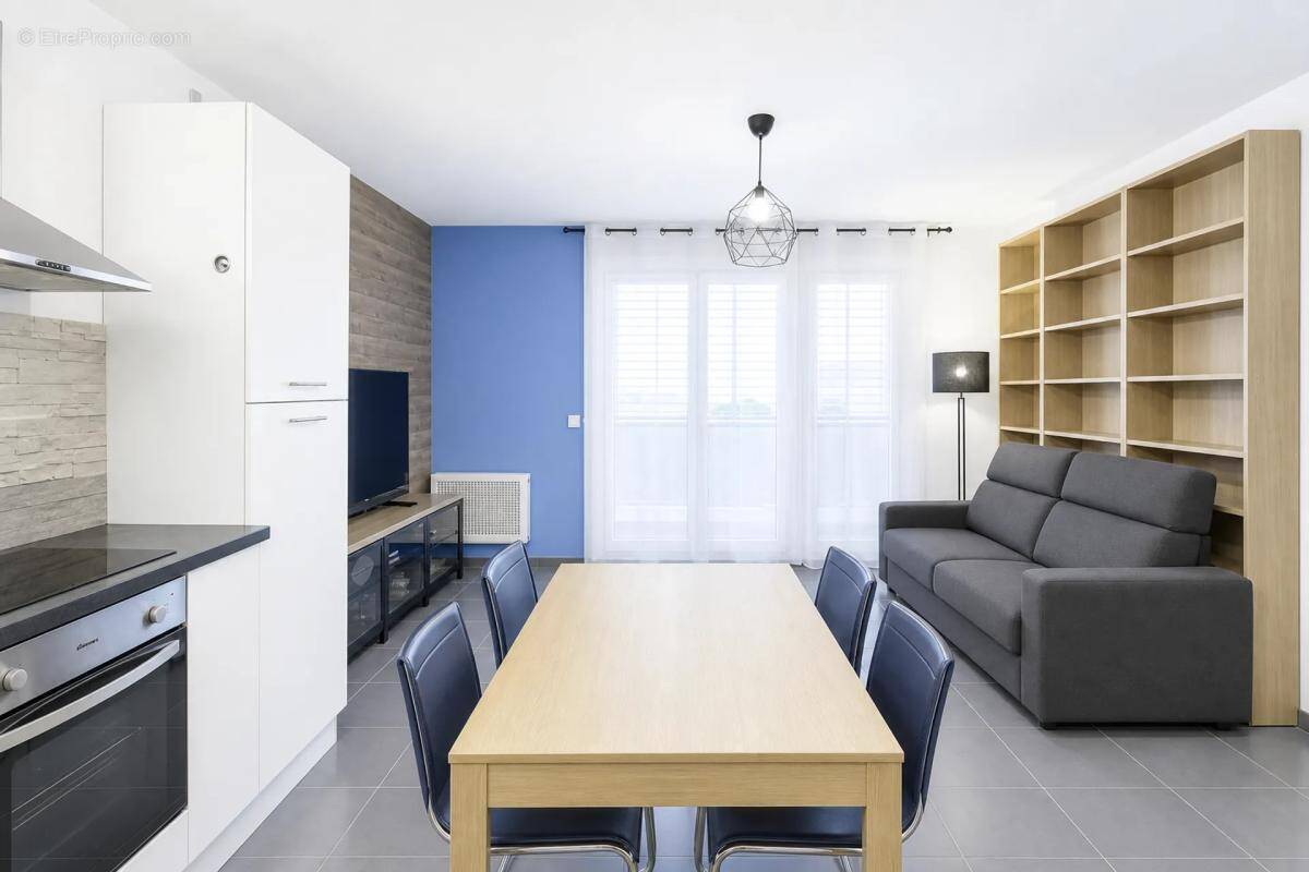 Appartement à MARSEILLE-4E