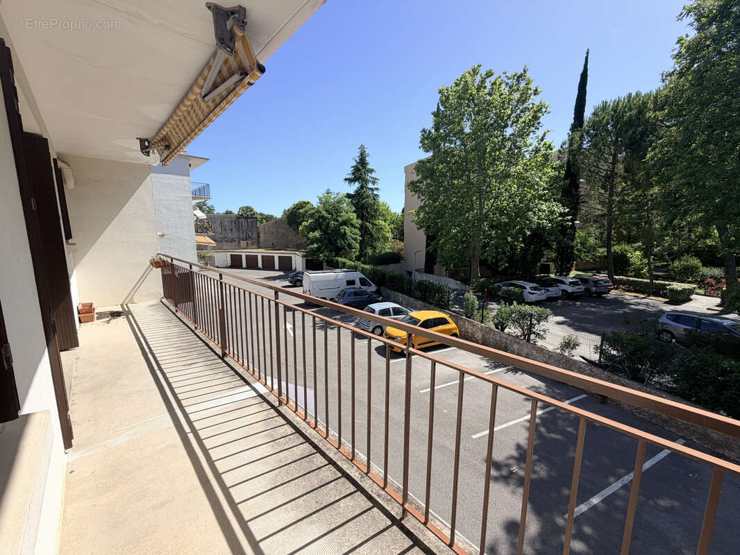 T2 lumineux avec balcon, garage, parking et cave - photo 2