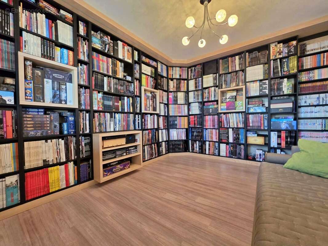 Maison à vendre 9 pièces KEMBS LOECHLE (68).Belle maison contemporaine de 250 m², 14 ares, avec piscine, en lisière de forêt - photo 5