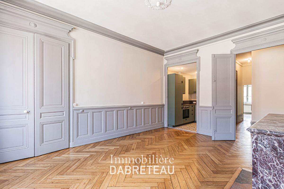Appartement à LYON-6E