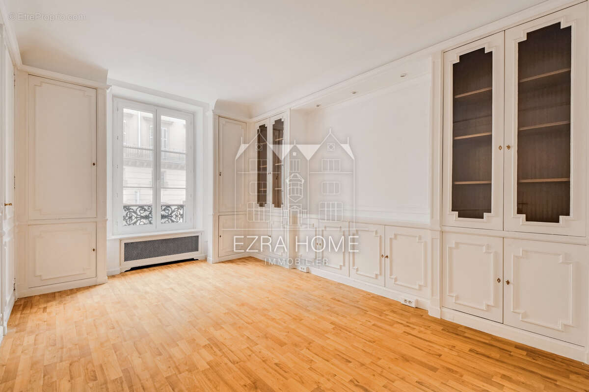 Appartement à PARIS-10E