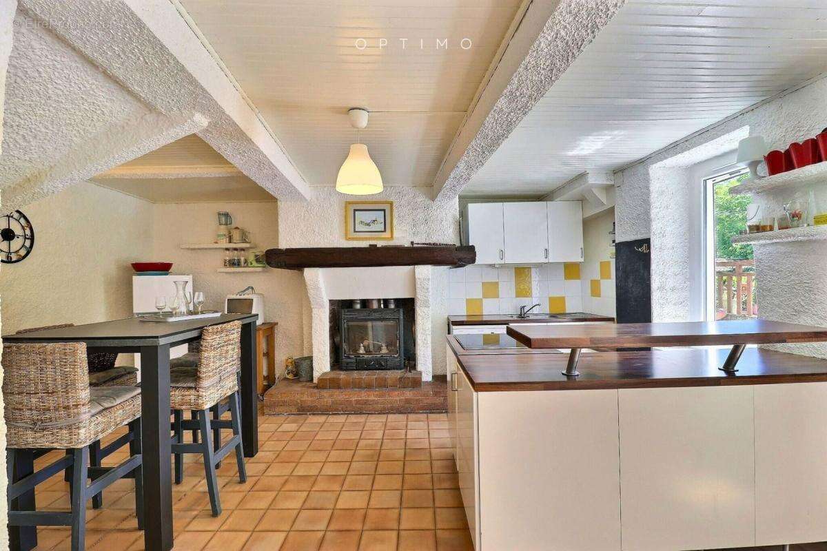 Maison à FERRIERES-POUSSAROU