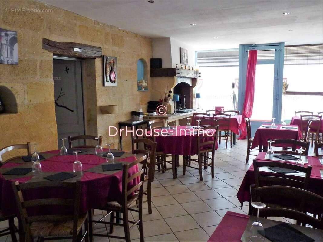 Appartement à SAINT-MEDARD-DE-GUIZIERES