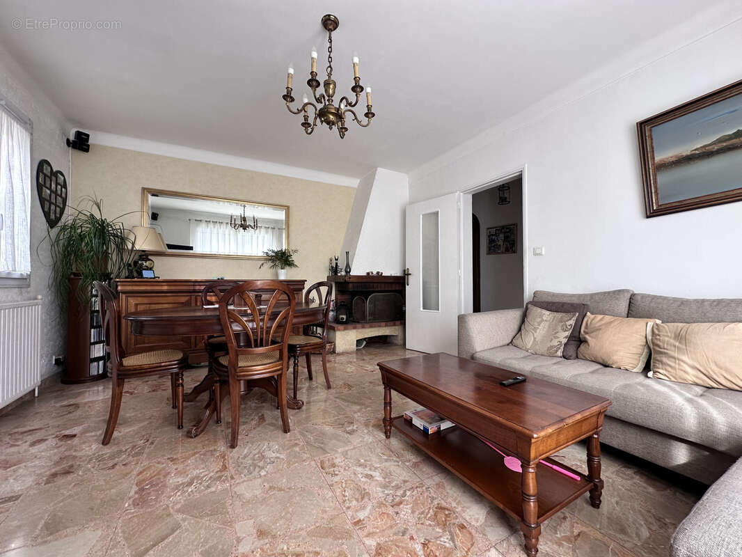 Maison à BEDARRIDES