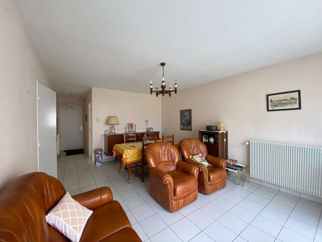 Appartement à ARES