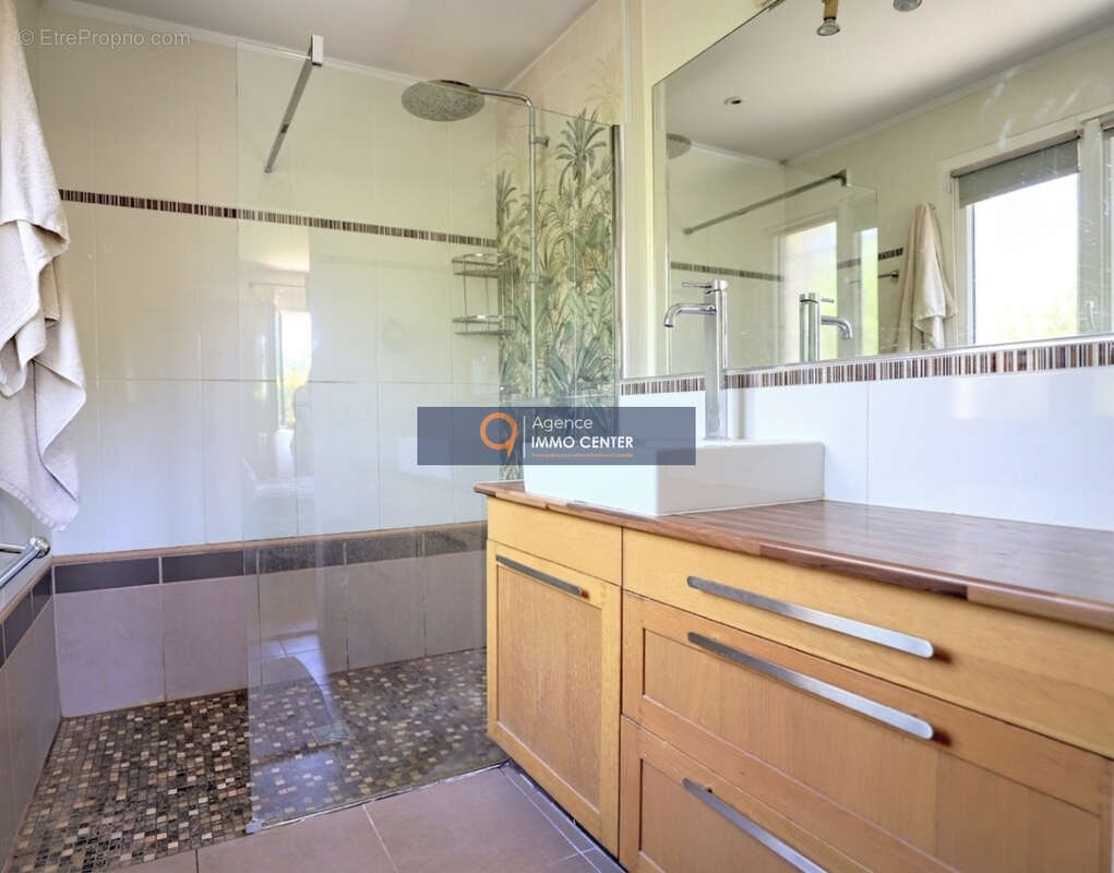 Maison T5 de plain pied avec piscine - photo 12