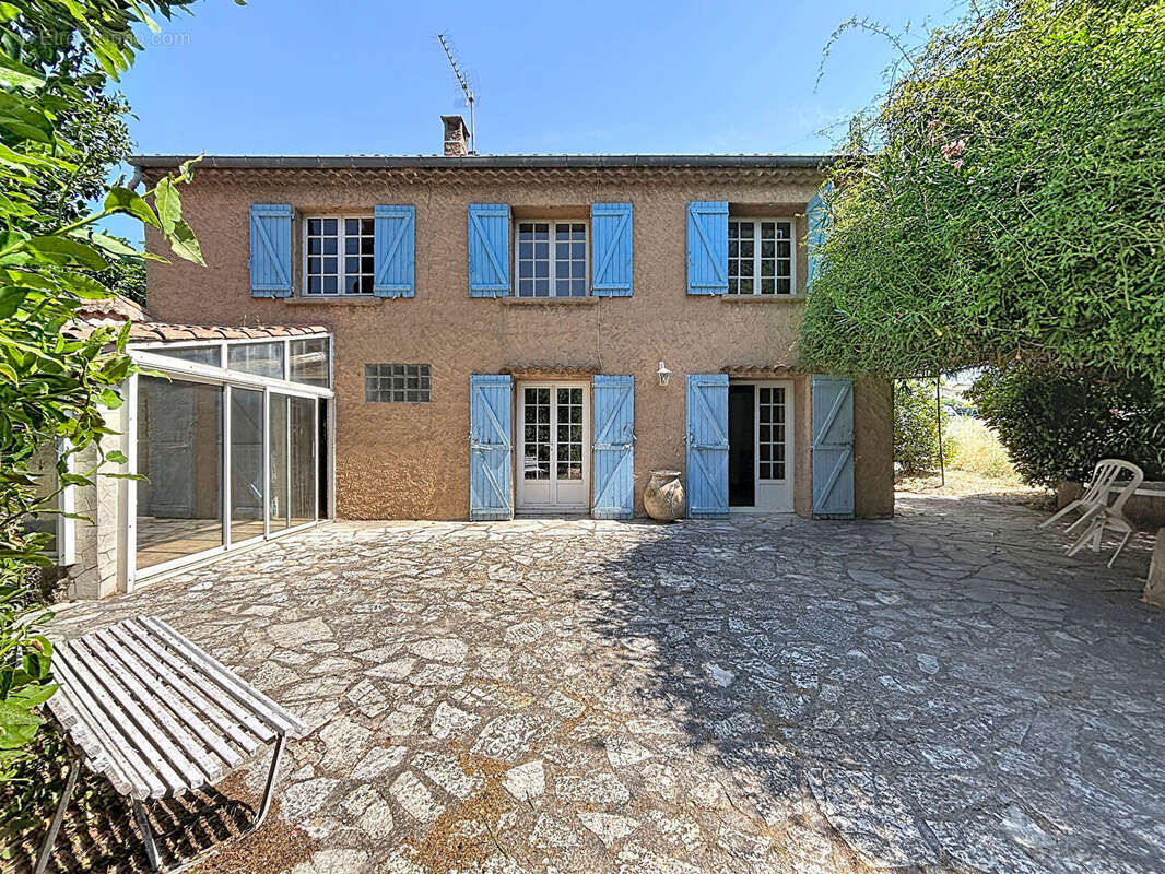 Maison Gardanne 4 pièce(s) 120 m2 - photo 17
