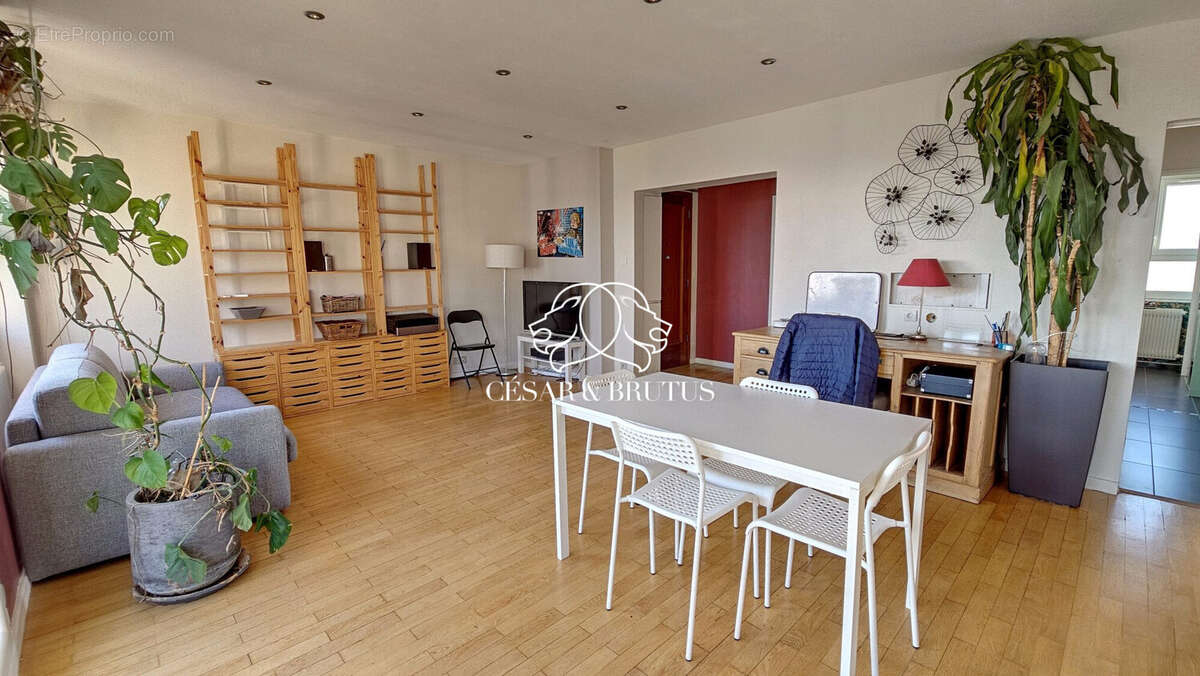 Appartement à LYON-5E