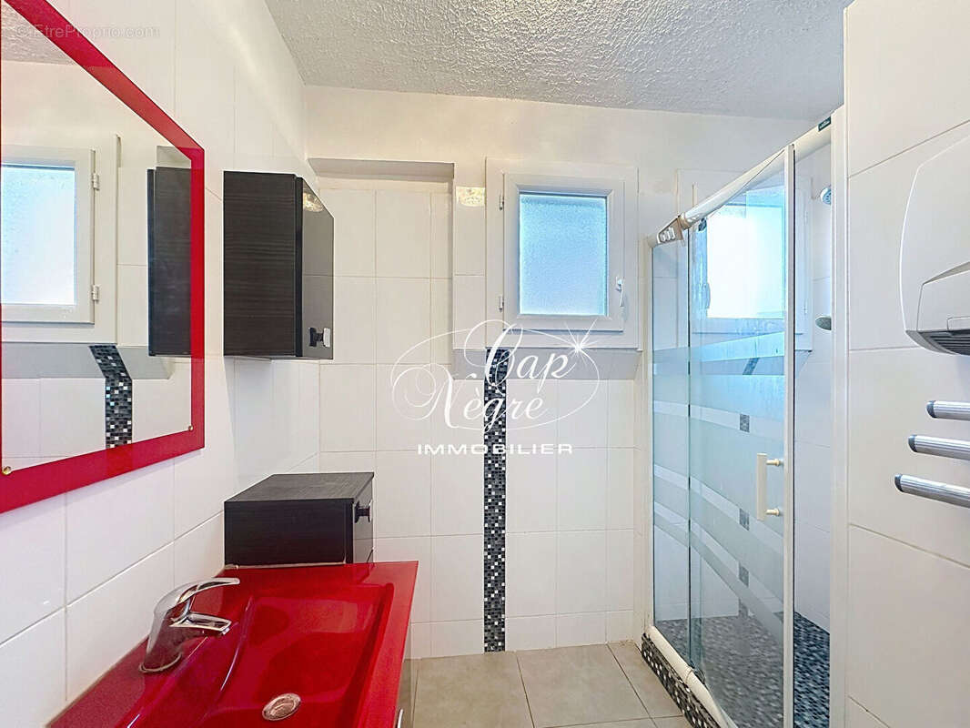 Appartement à BORMES-LES-MIMOSAS