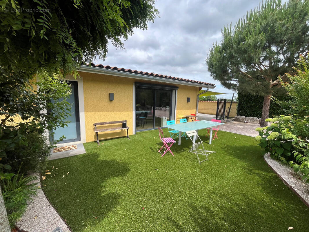 Appartement à MONTMERLE-SUR-SAONE