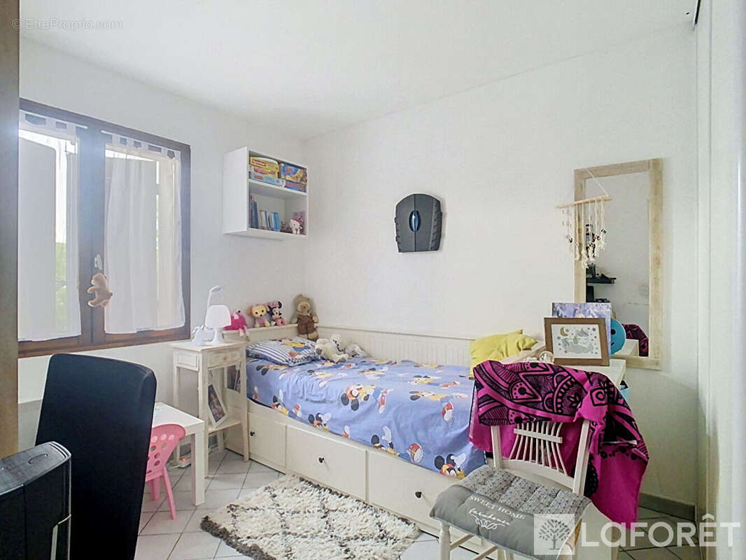 Maison 6 pièces avec T3 en location à l'étage - terrain de 512 m2 - photo 9