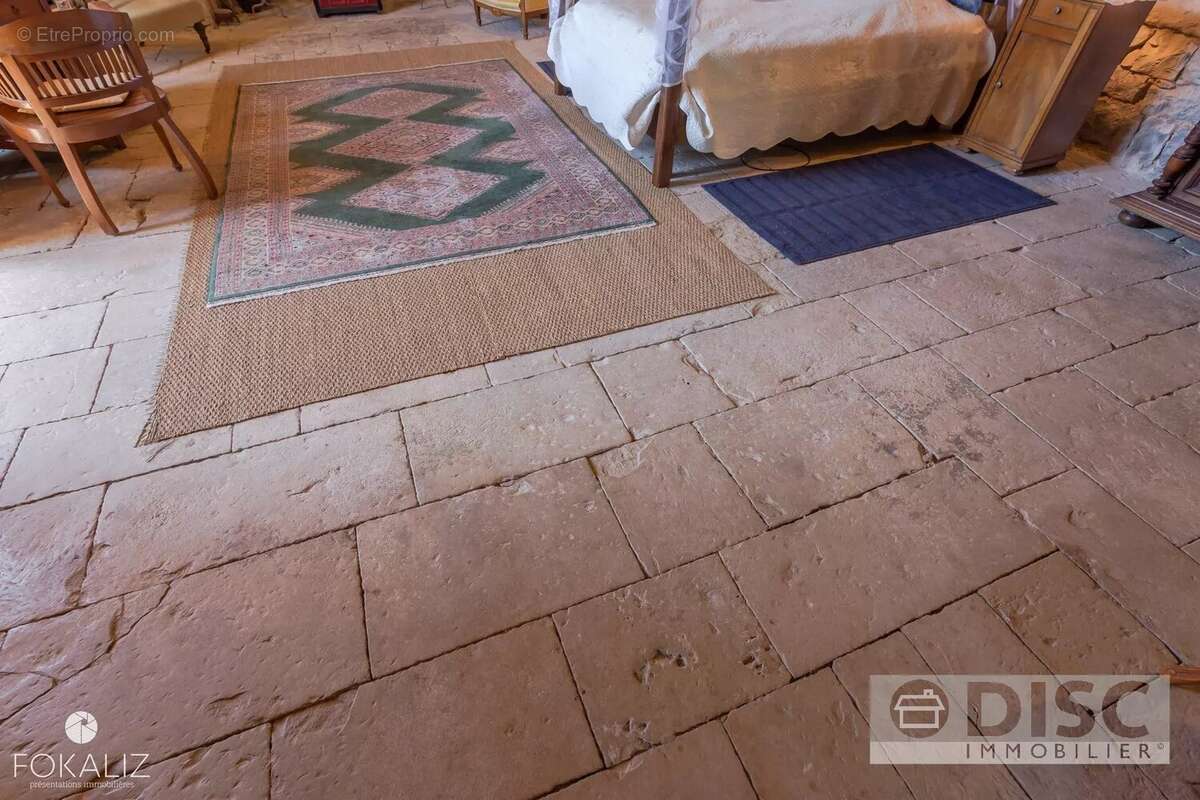 Belle demeure de caractère avec jardin de 1500 m². - photo 8