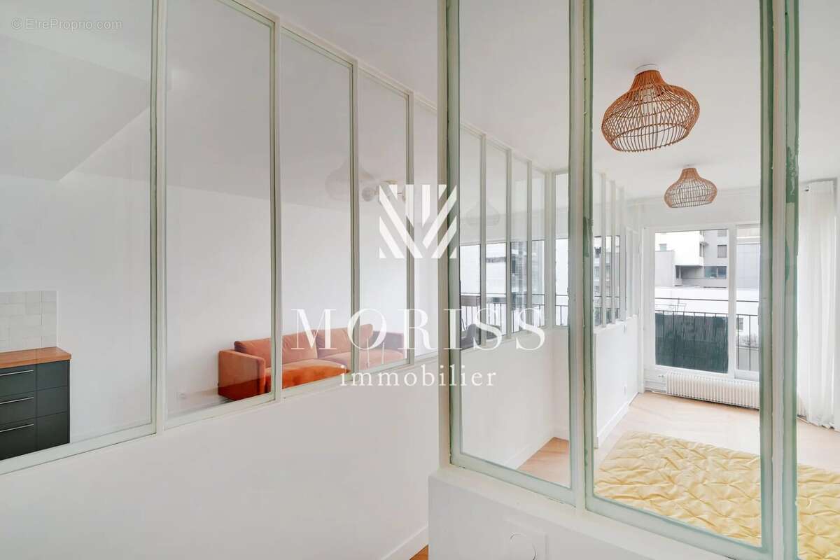 Appartement à PARIS-16E