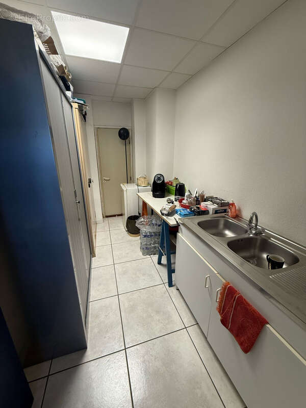 Commerce à CANET-EN-ROUSSILLON