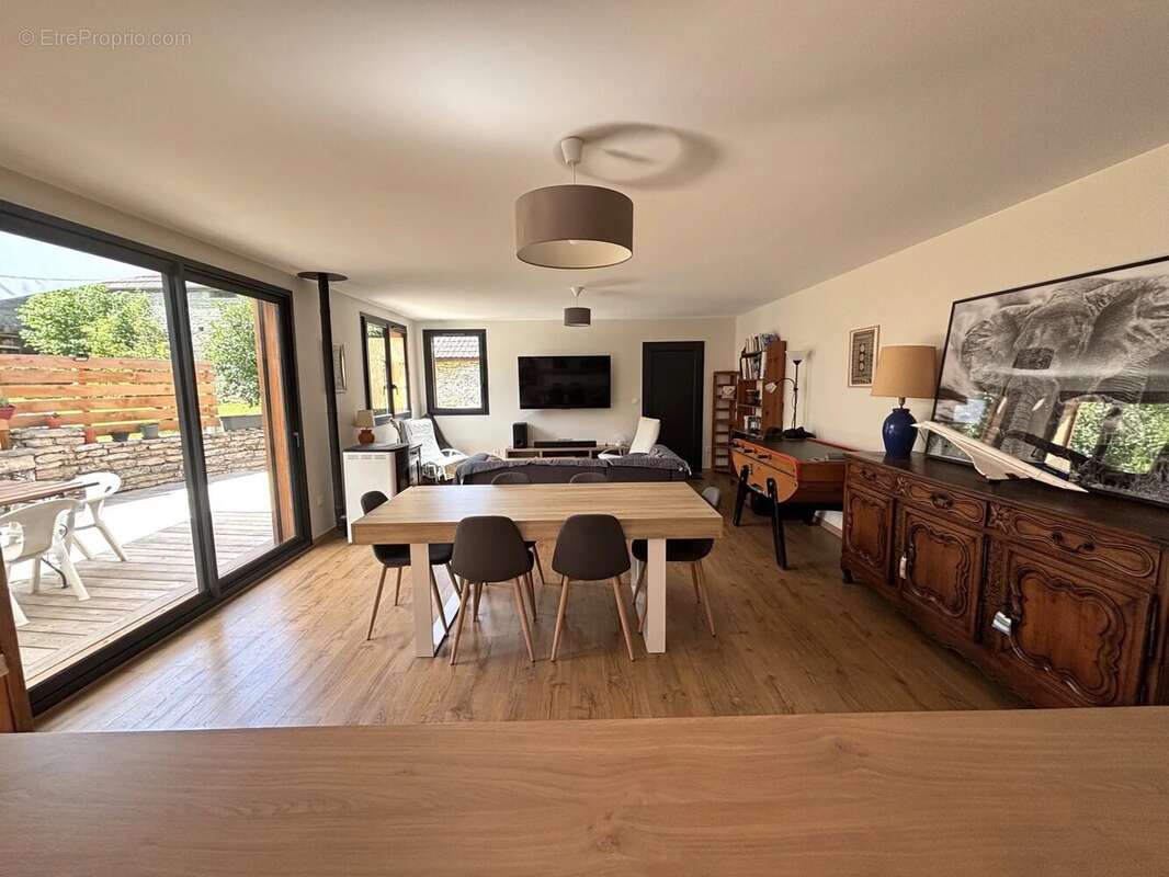 Maison de plain pied avec garage - photo 2