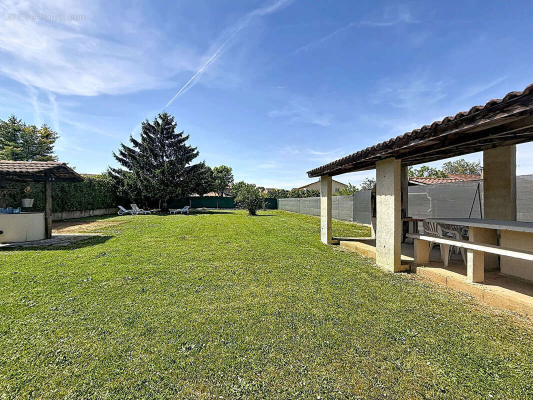 Maison à BLYES