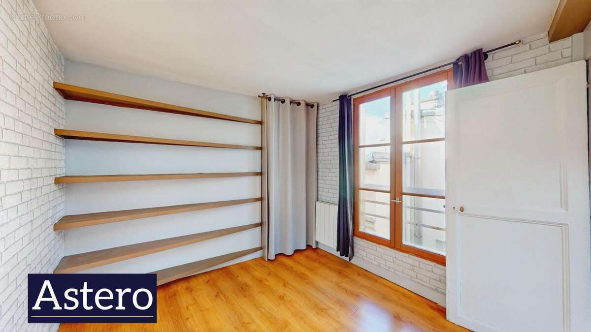 Appartement à PARIS-7E